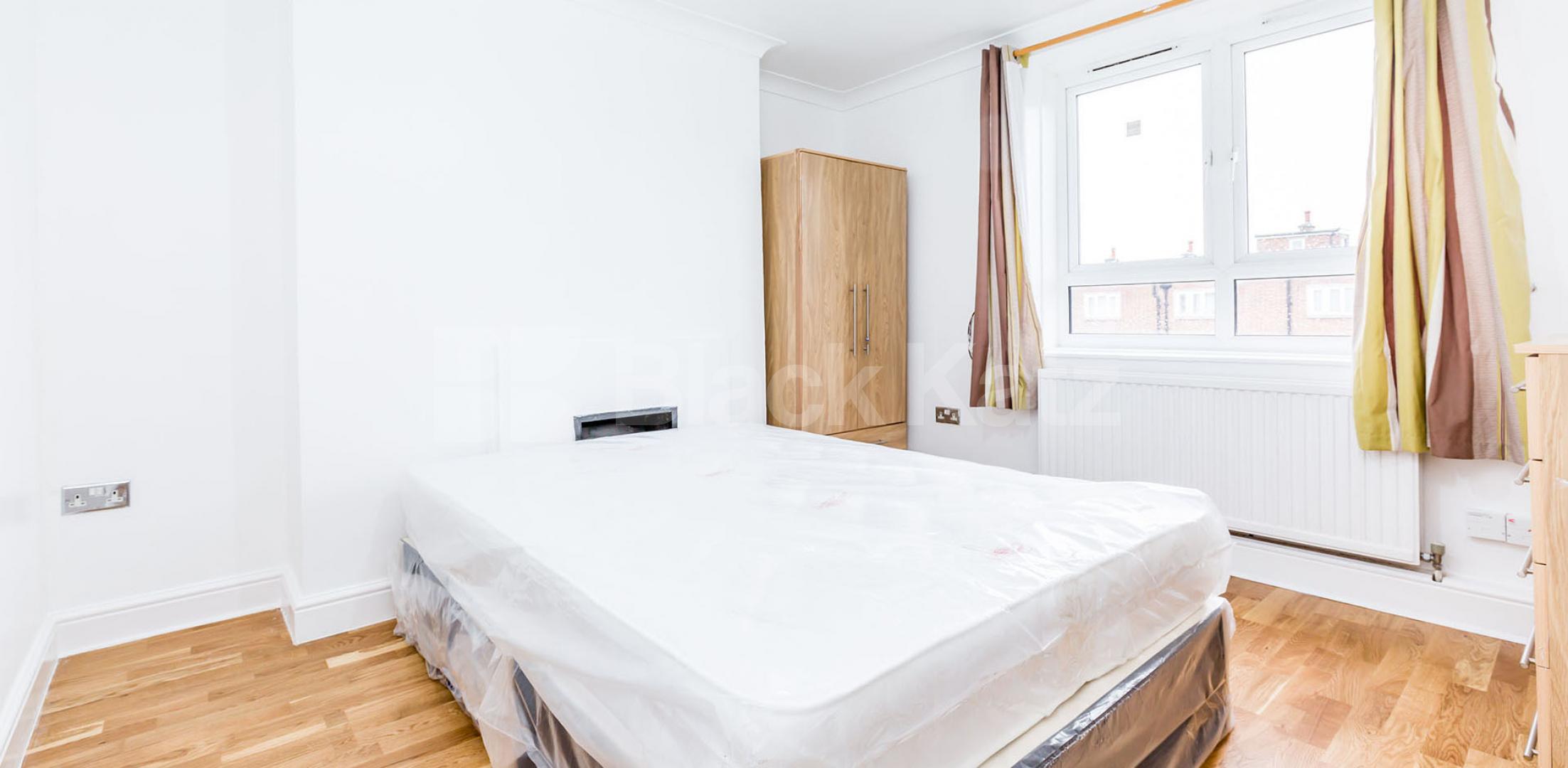 			NEW INSTRUCTION!, 2 Bedroom, 1 bath, 1 reception Flat			 Bennett Crt Axminster Road, HOLLOWAY